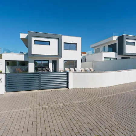 And Friends With Ocean View Вилла Лориньян