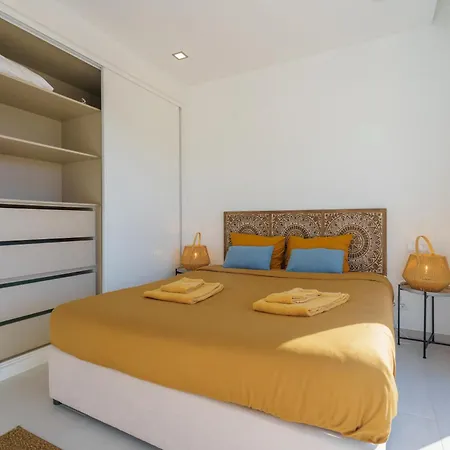 And Friends With Ocean View Villa *