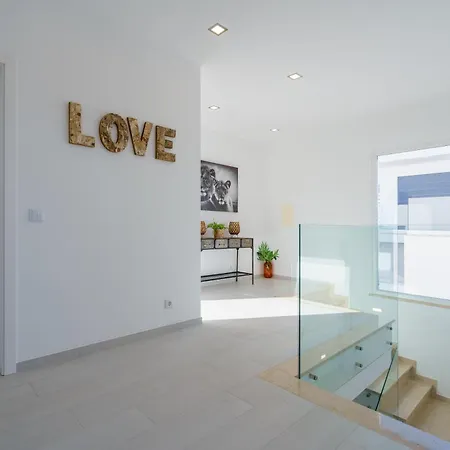 And Friends With Ocean View ヴィラ ロウリニャン