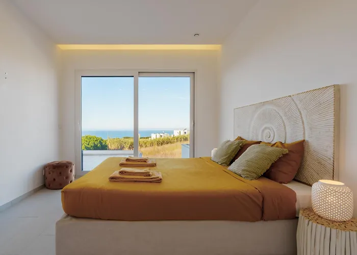 And Friends With Ocean View Villa *